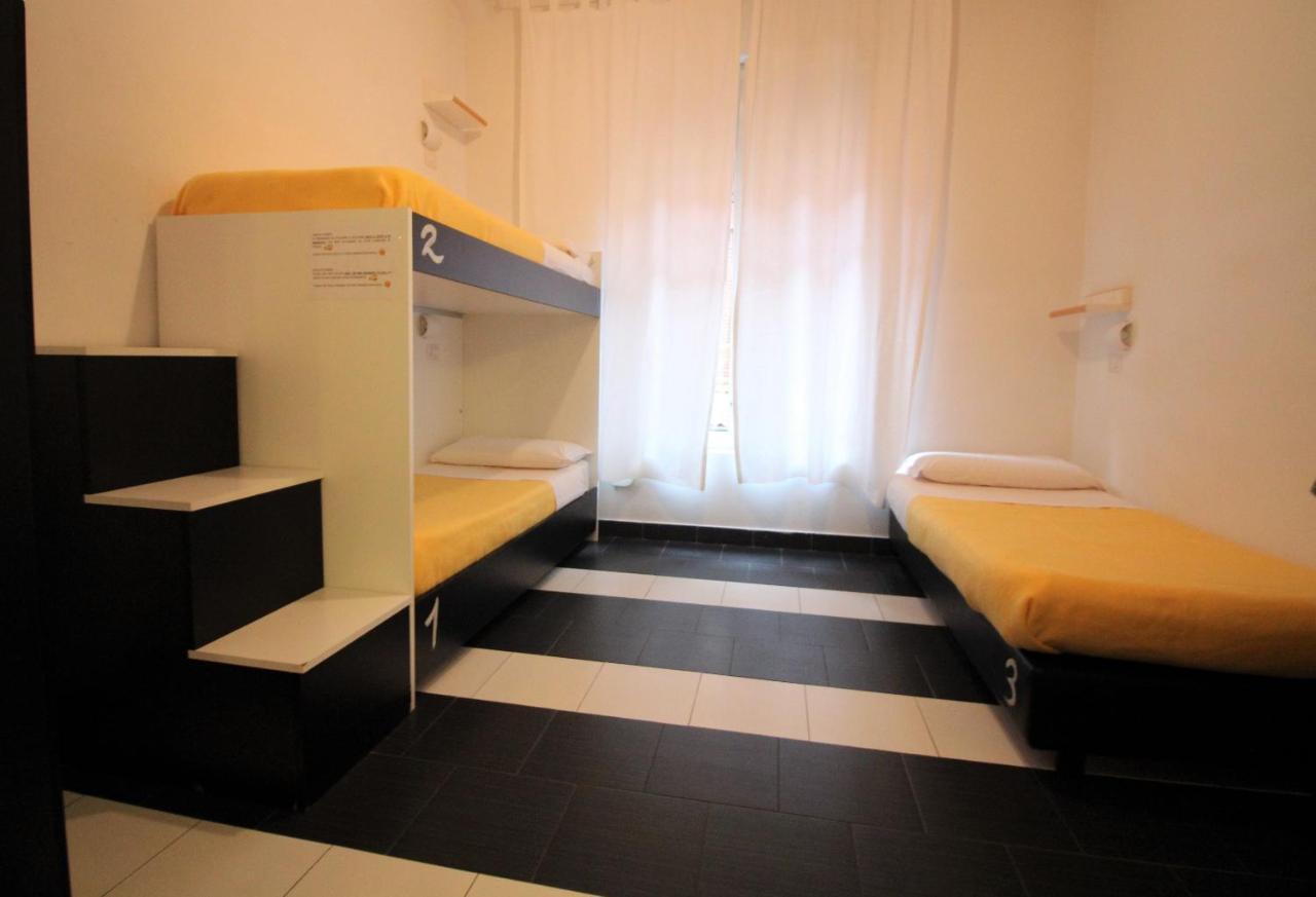 New Generation Hostel Milan Center Exteriör bild